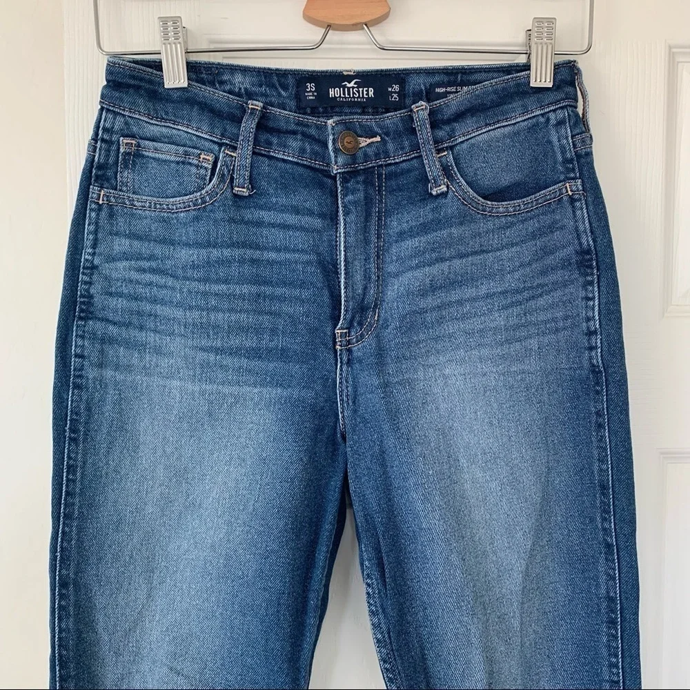 Hollister Distressed Cropped Jeans Size 3 Short